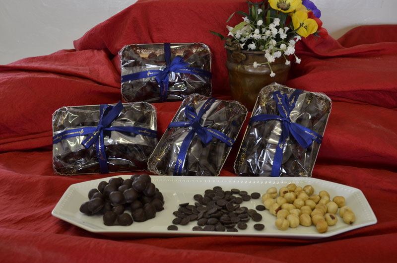 Giovanni Cogno hazelnuts covered in chocolate